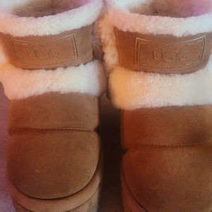 I found out I have a condition where my feet will swell so I only wore 5xs